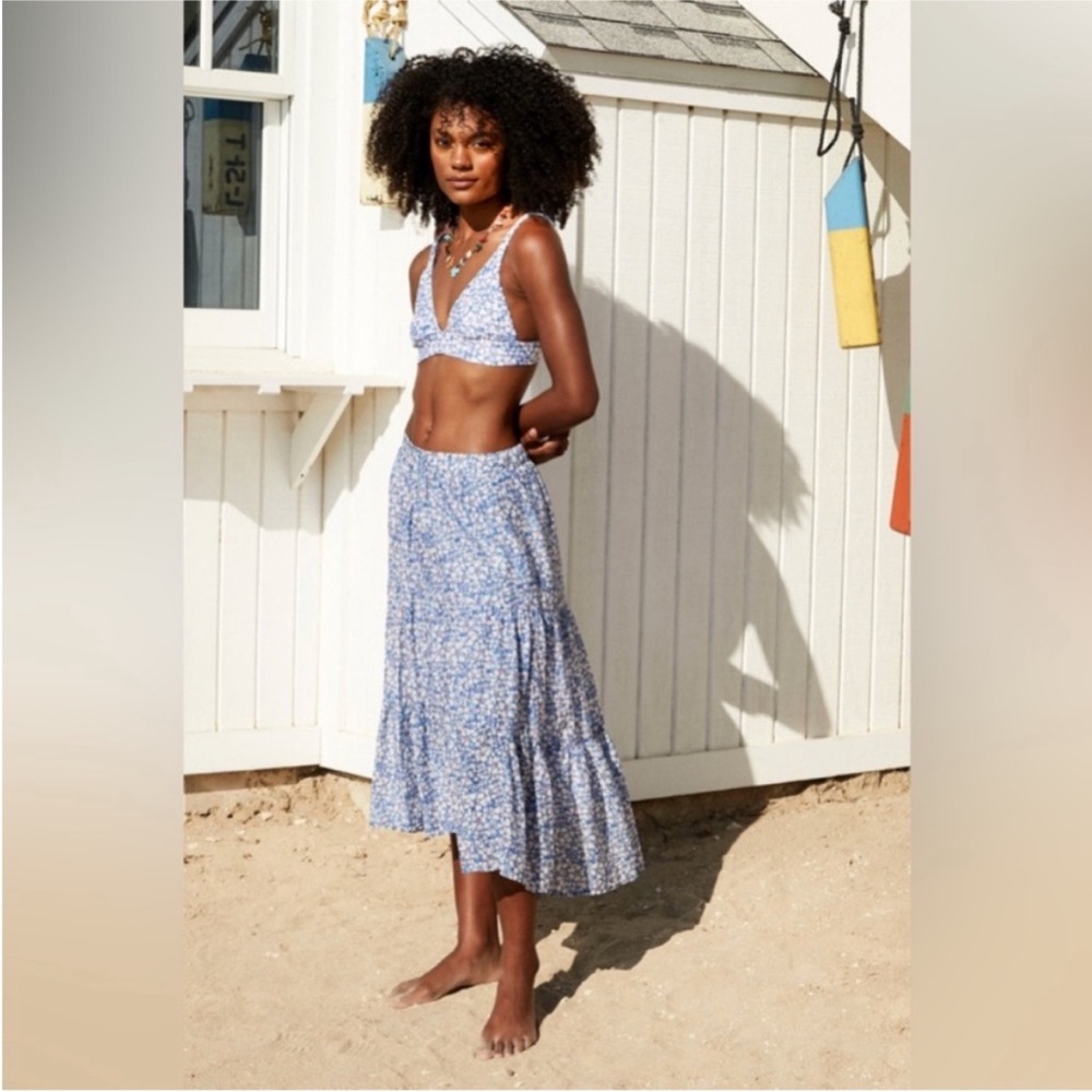 Xirena Iris Floral Tiered Midi Skirt in Blue Bell Small